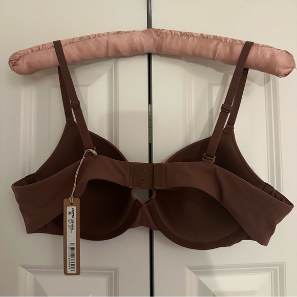 SKIMS - NWT - Fits Everybody T-Shirt Bra 38A JASPER - Picture 4 of 6